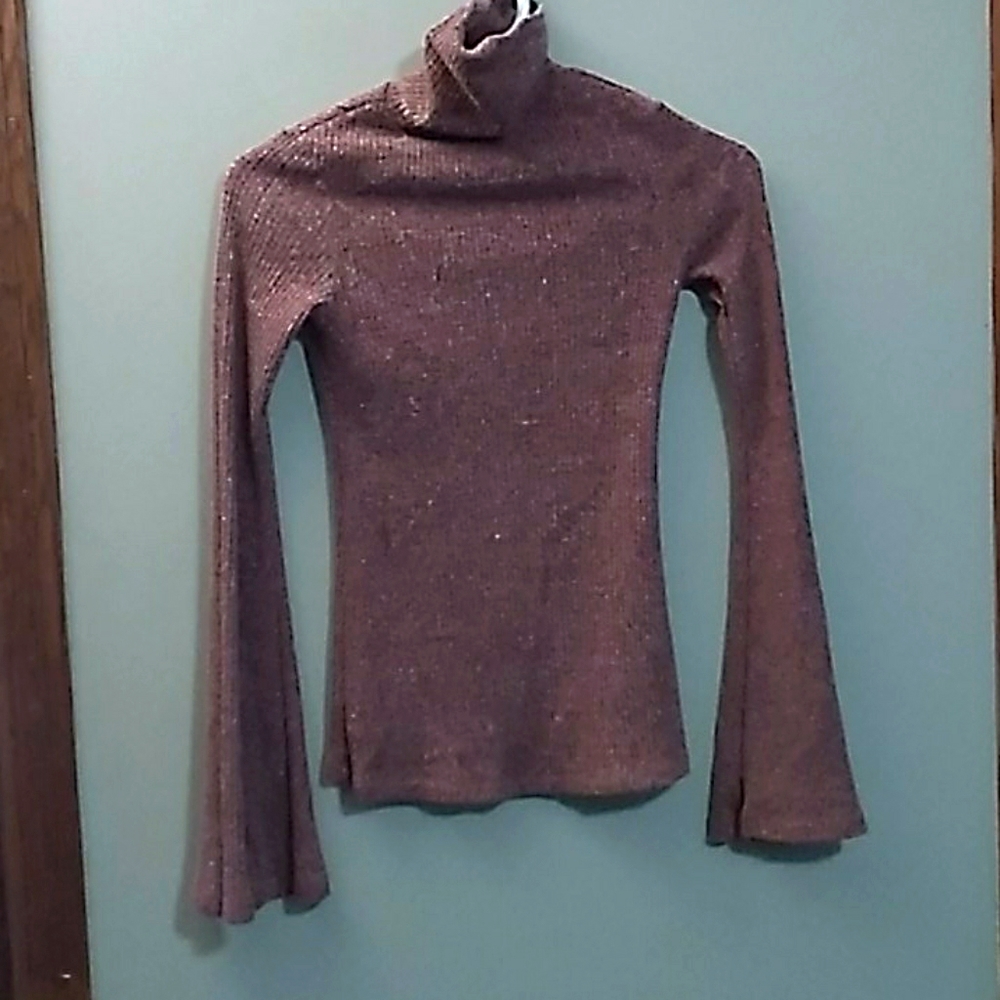 Bell sleeve turtleneck